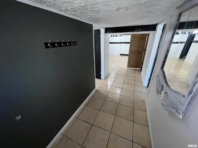 $950 | 416 West Main Street, Unit A, Peoria, IL 61606