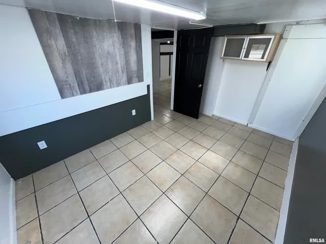 $950 | 416 West Main Street, Unit A, Peoria, IL 61606