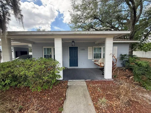 $1,800 | 5305 Whiteway Drive, Temple Terrace, FL 33617