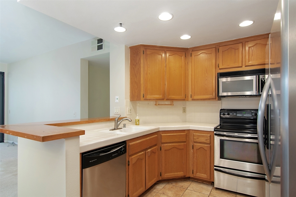 5875 Friars Road, Unit 4206 San Diego, CA 92110 - Photo 5 of 25