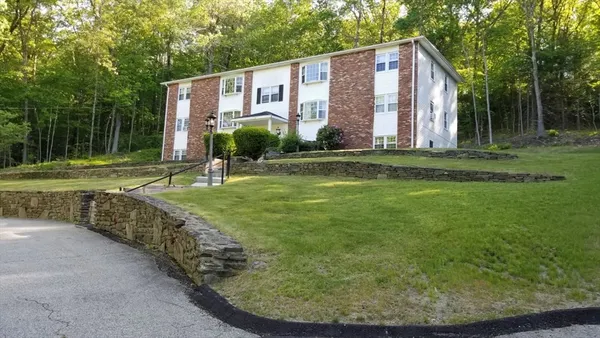 $1,990 | 26 Nugget Drive, Unit MR, Charlton, MA 01507