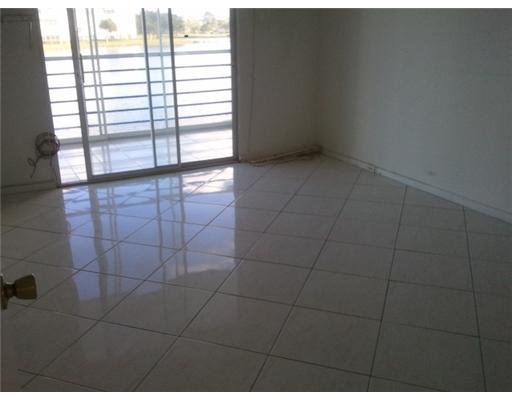 2051 Exeter C, Unit 2051 Boca Raton, FL 33434 - Photo 5 of 9 Additional Photo