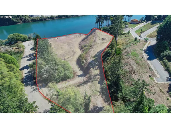 a view of a lake from a yard