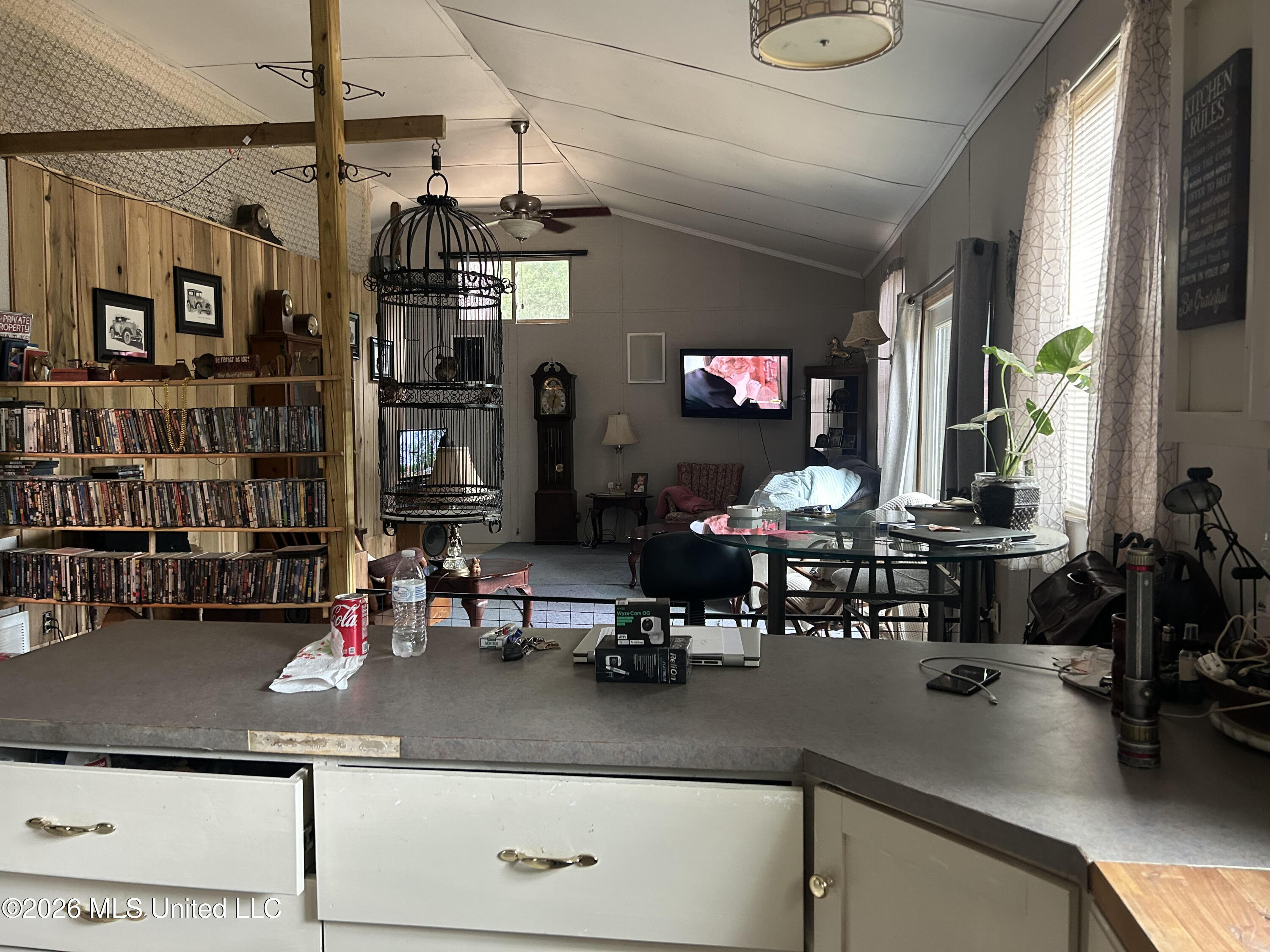 211 Clark Cemetery Road Laurel, MS 39443 - Photo 3 of 19 steve livingroom