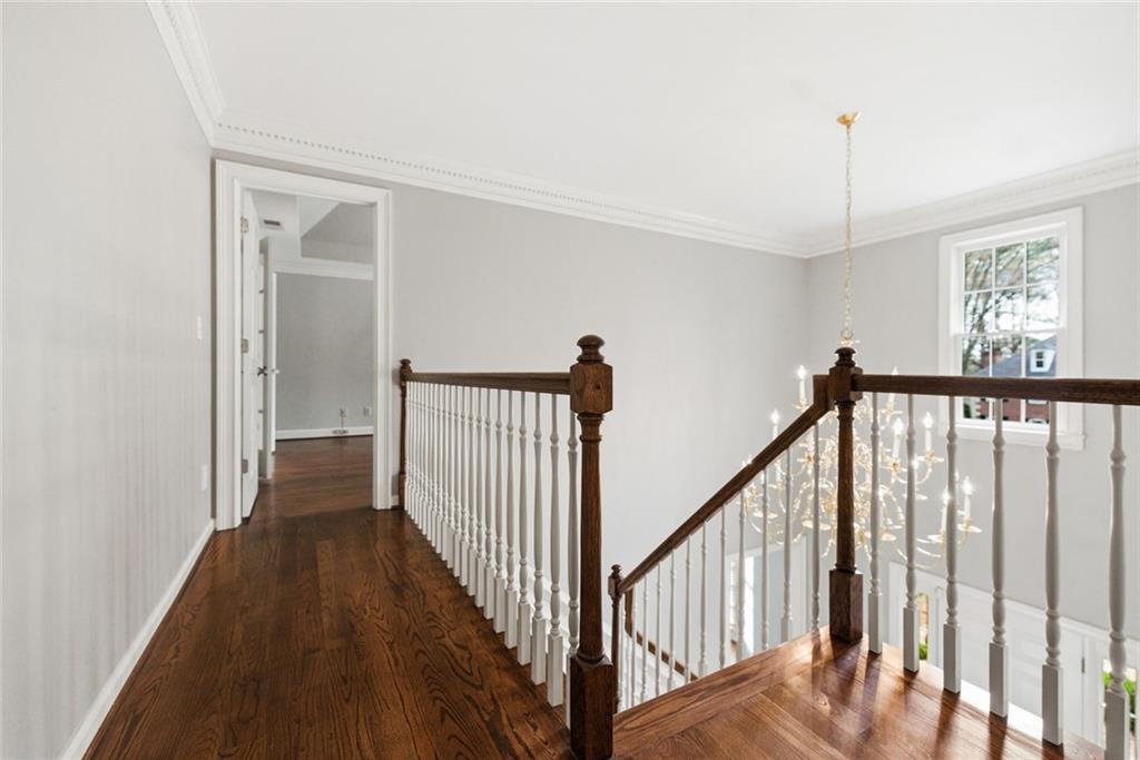 3463 Buck Hill Road Marietta, GA 30067 - Photo 40 of 82 a view of a hallway view with windows