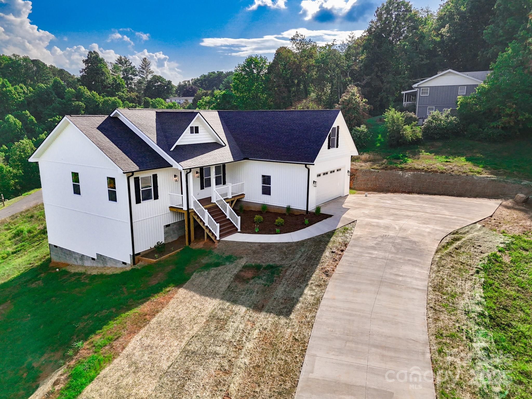 220 Pine Ridge Road Mars Hill, NC 28754 - Photo 2 of 47 Gallery Image 2