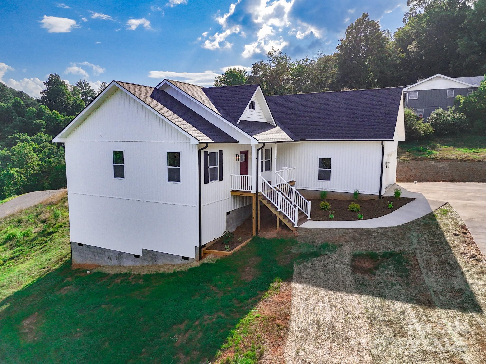 220 Pine Ridge Road Mars Hill, NC 28754 - Photo 3 of 47 Gallery Image 3