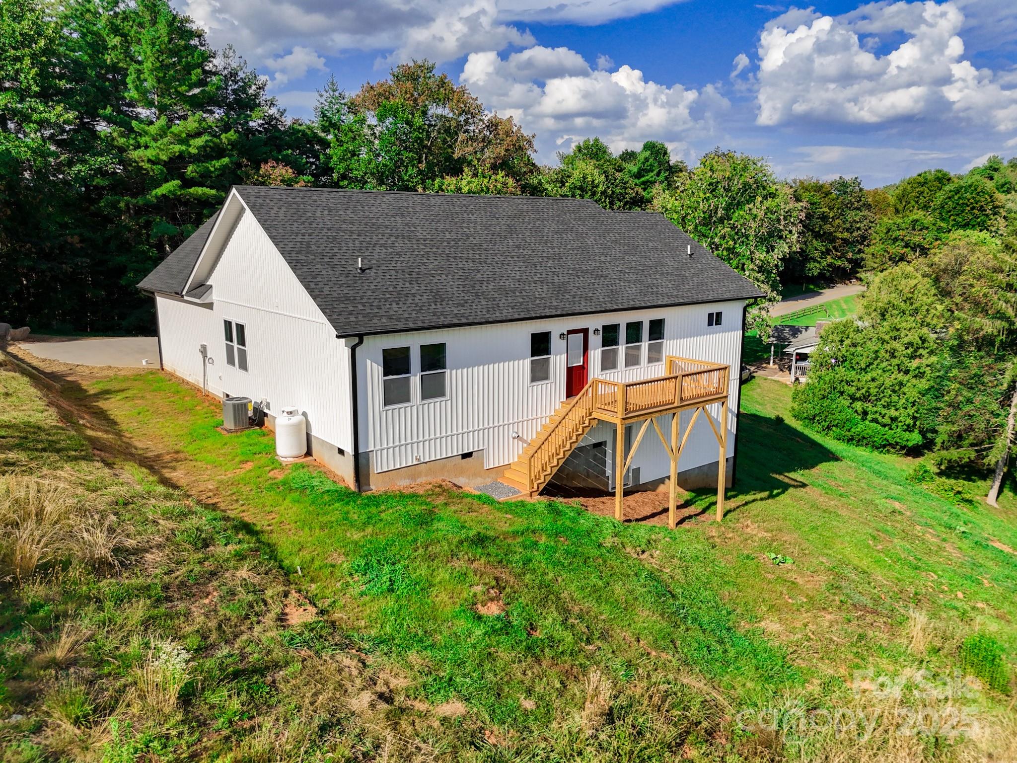 220 Pine Ridge Road Mars Hill, NC 28754 - Photo 4 of 47 Gallery Image 4