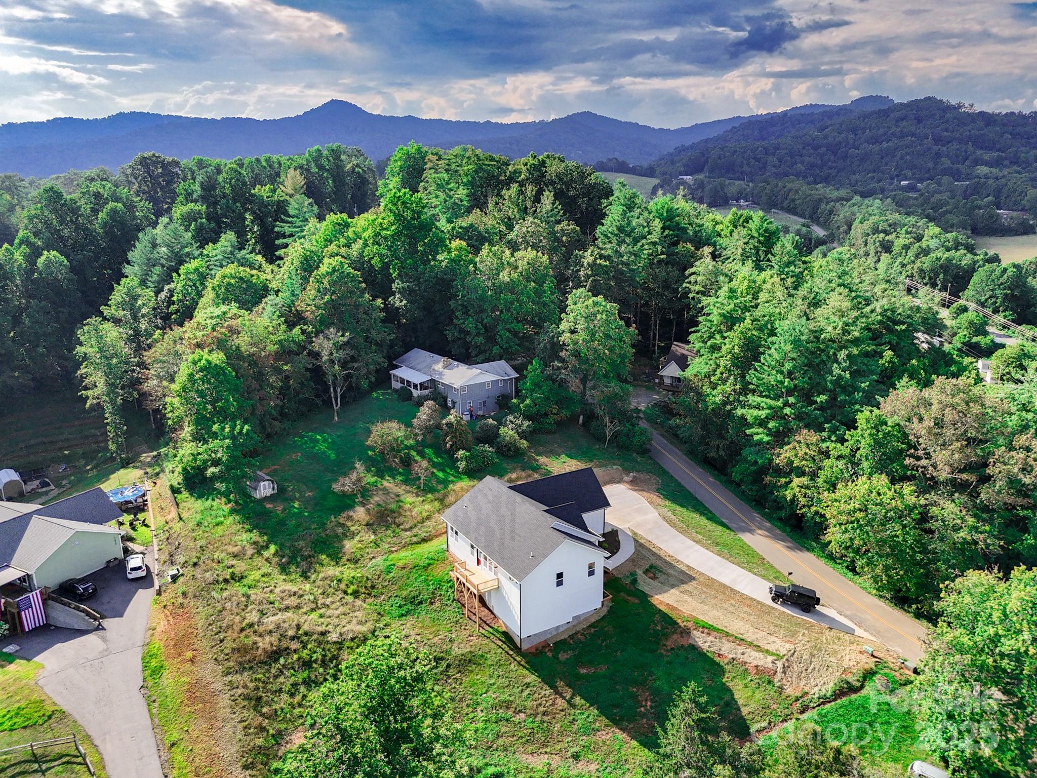 220 Pine Ridge Road Mars Hill, NC 28754 - Photo 8 of 47 Gallery Image 8