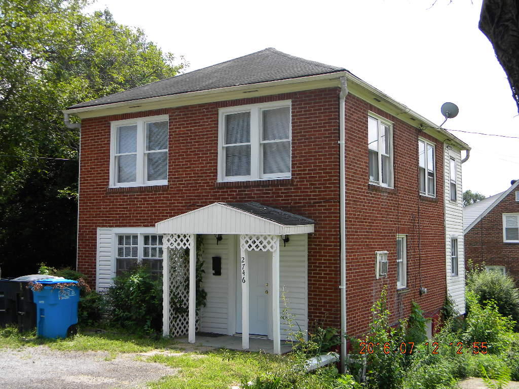 2746 Cove Road Roanoke, VA 24017 - Photo 1 of 15 front