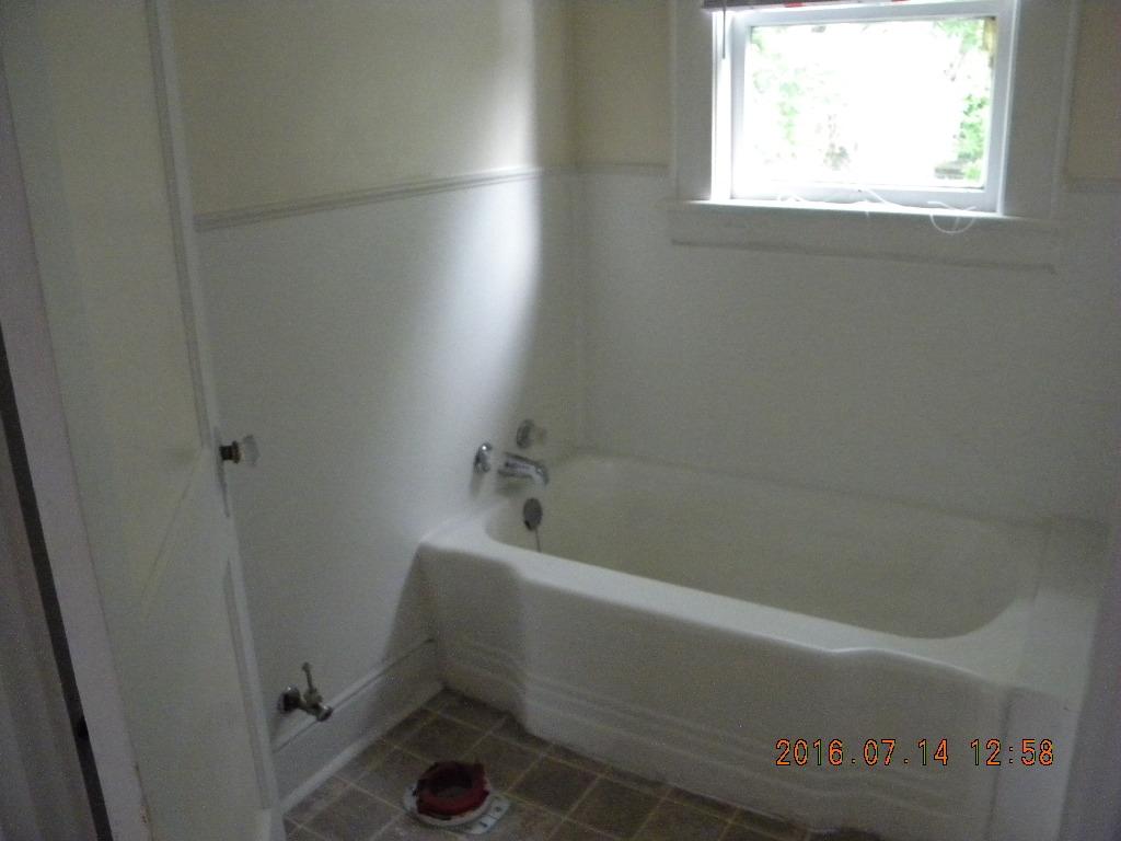 2746 Cove Road Roanoke, VA 24017 - Photo 15 of 15 DSCN9145