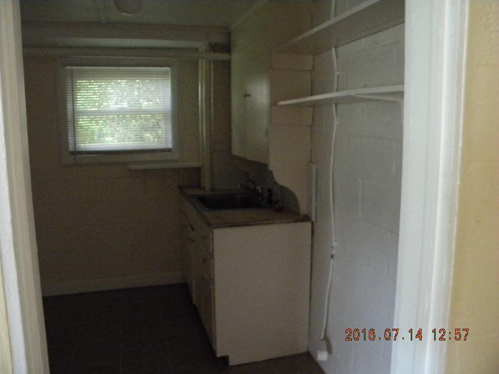 2746 Cove Road Roanoke, VA 24017 - Photo 9 of 15 DSCN9138