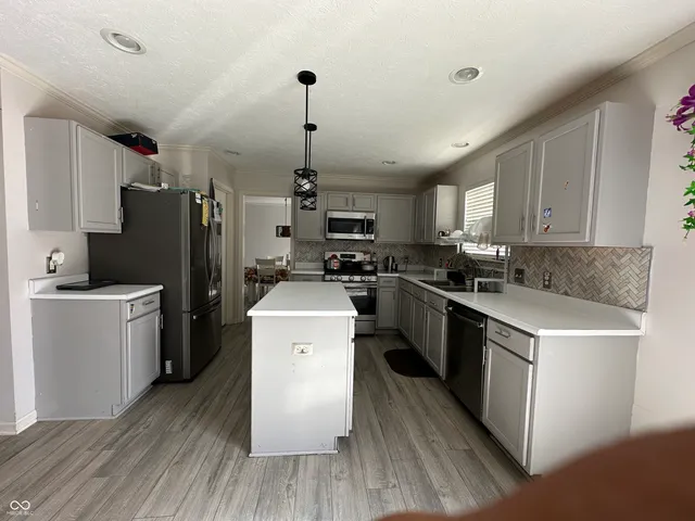 $420,000 | 6425 Bonneville Drive, Indianapolis, IN 46237