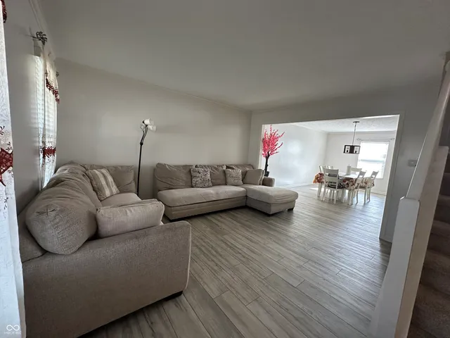 $420,000 | 6425 Bonneville Drive, Indianapolis, IN 46237