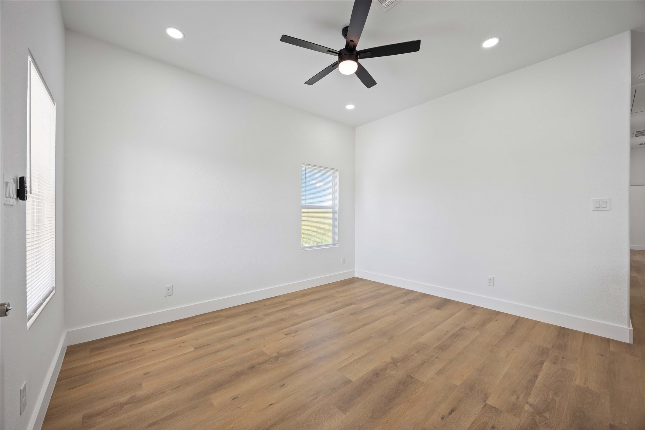 9723 Cargill Street, Unit B Houston, TX 77029 - Photo 18 of 21