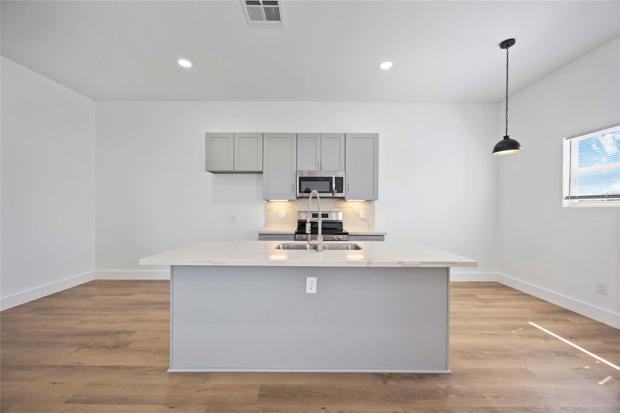 9723 Cargill Street, Unit B Houston, TX 77029 - Photo 3 of 21