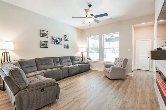 $449,500 | 17463 Vino Vines Lane, Conroe, TX 77302