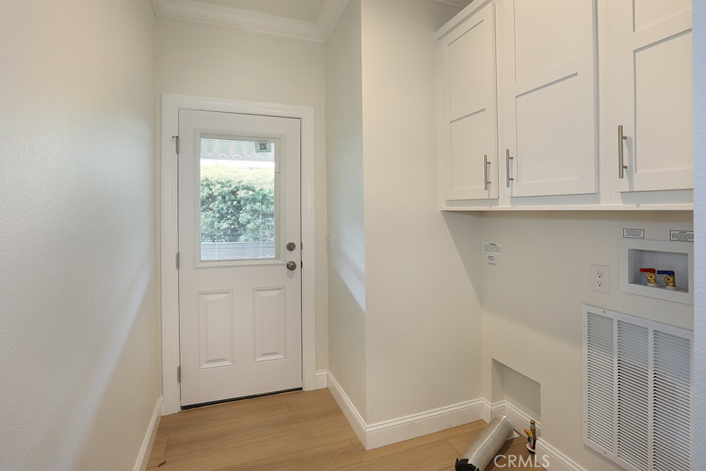 129 La Ronda Tustin, CA 92780 - Photo 17 of 33 a view of room with window and hallway