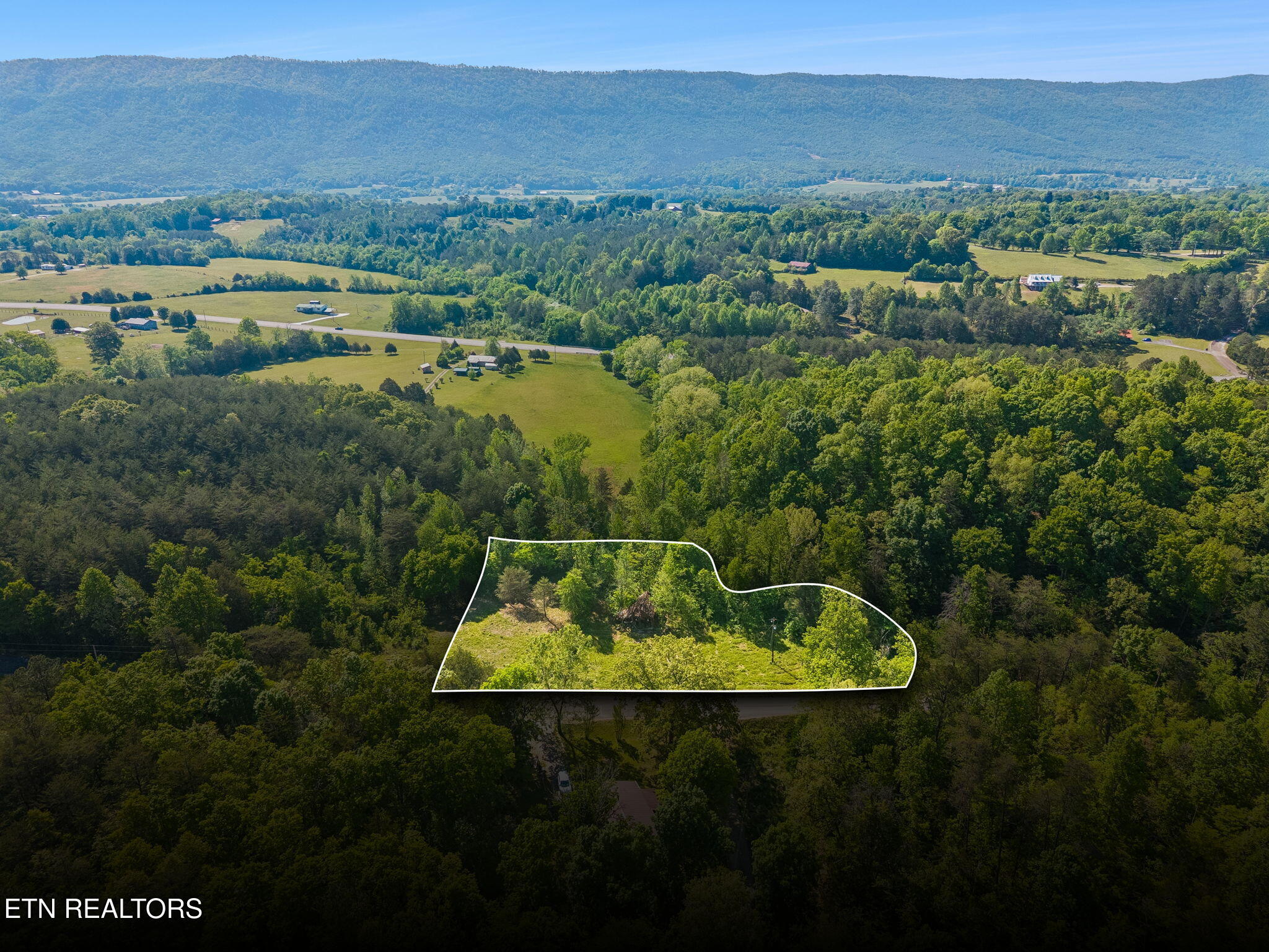 490 Co Road Etowah, TN 37331 - Photo 1 of 16 10-Co Rd 490 etowah - 010