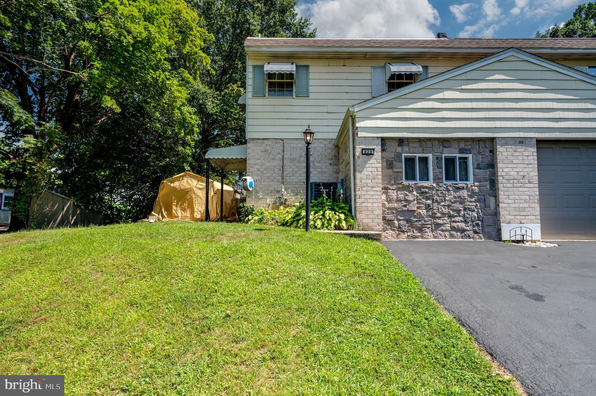 820 Rabbit Lane Reading, PA 19606 - Photo 1 of 40 Gallery Image 1