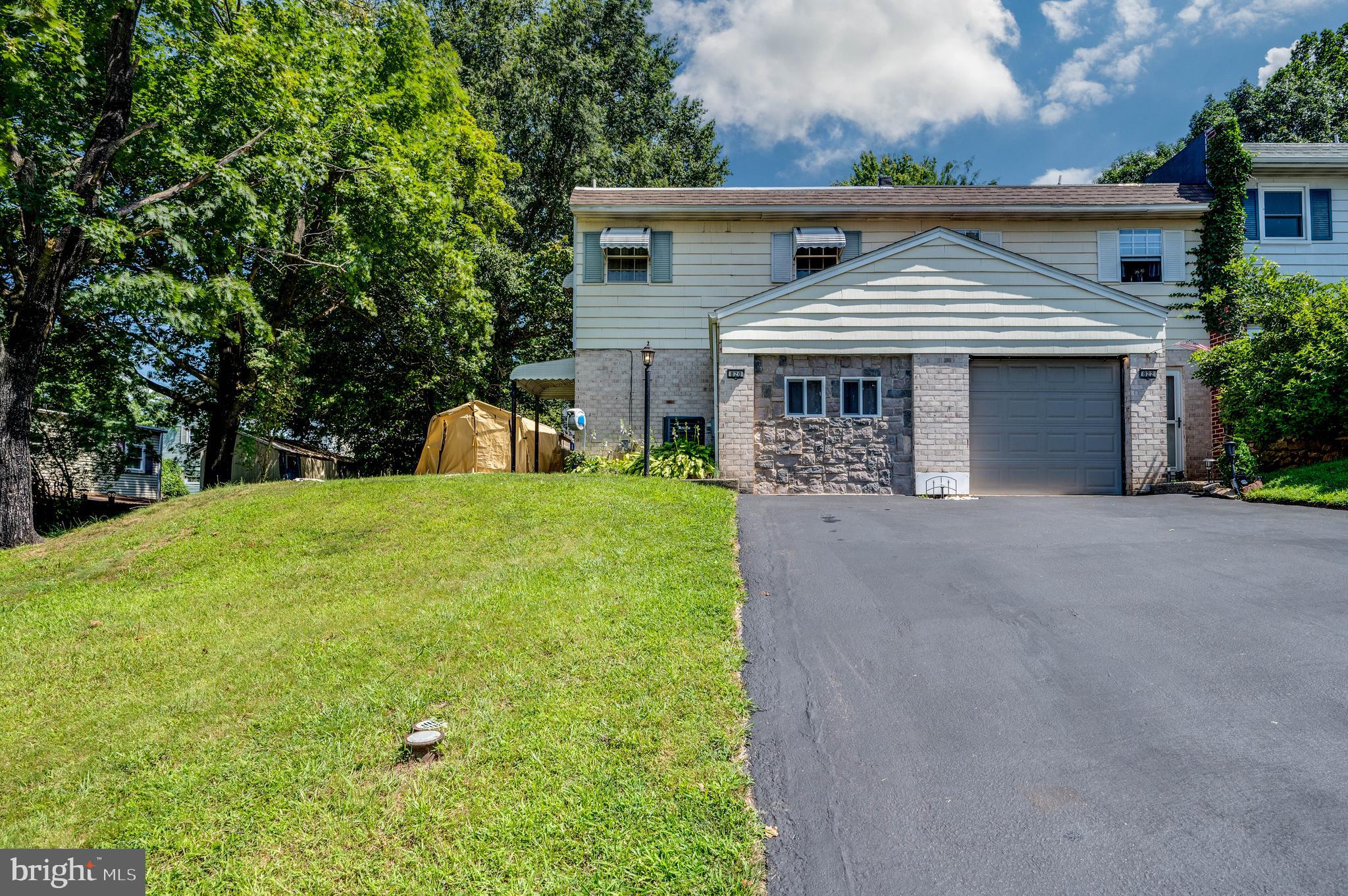 820 Rabbit Lane Reading, PA 19606 - Photo 3 of 40 Gallery Image 3