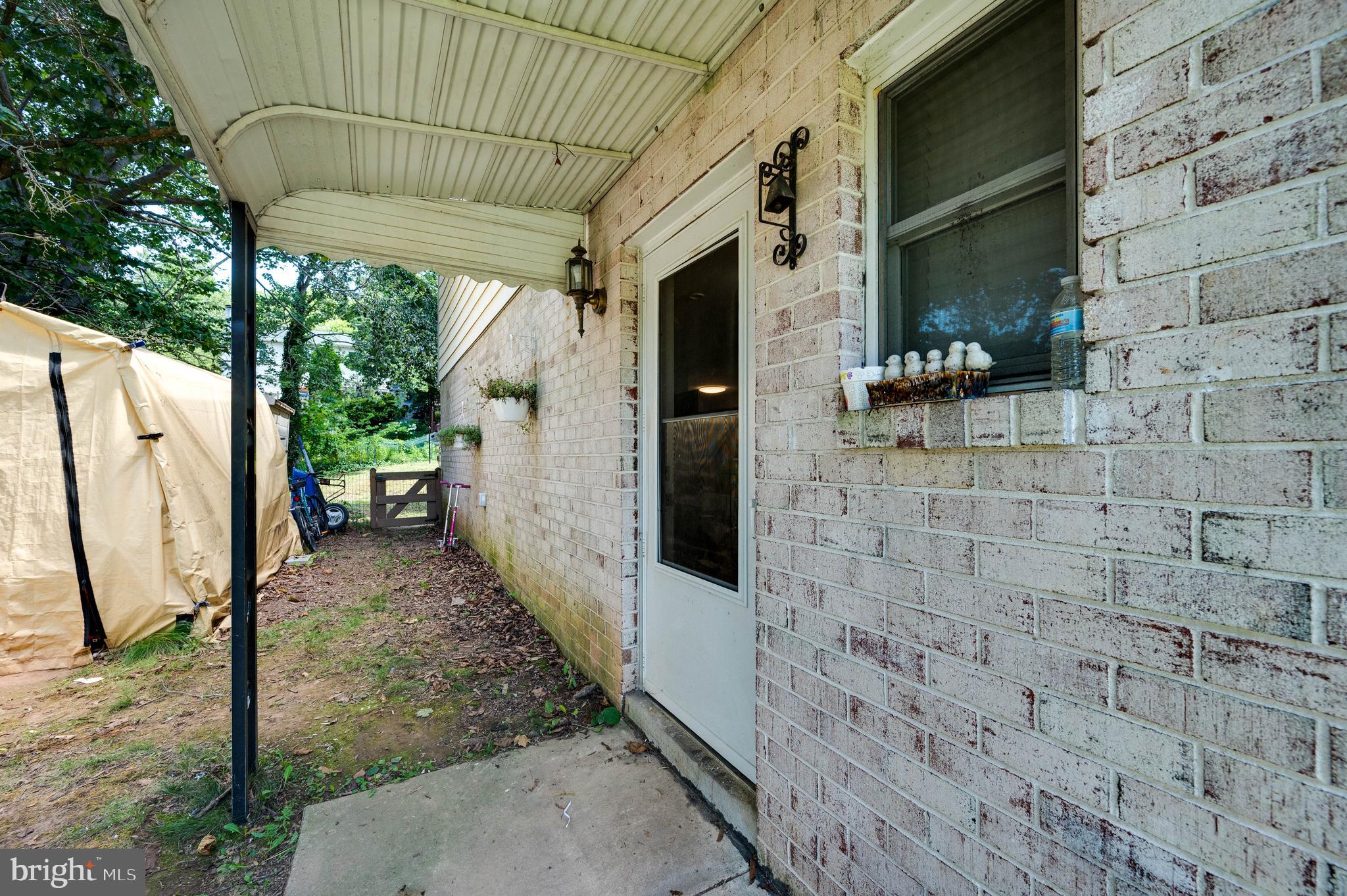 820 Rabbit Lane Reading, PA 19606 - Photo 6 of 40 Gallery Image 6