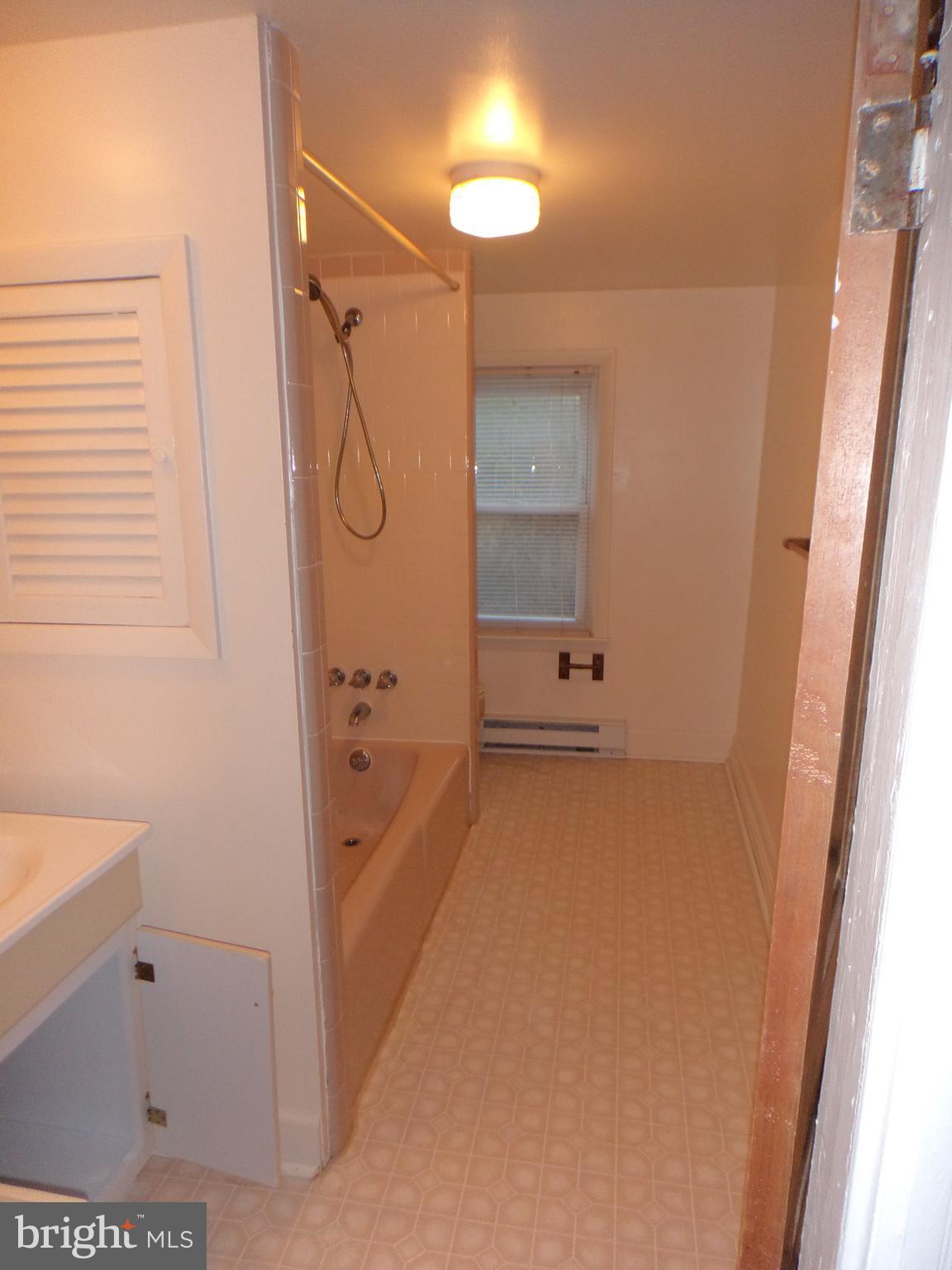 21079 Arnold Road Avenue, MD 20609 - Photo 16 of 26 Bath