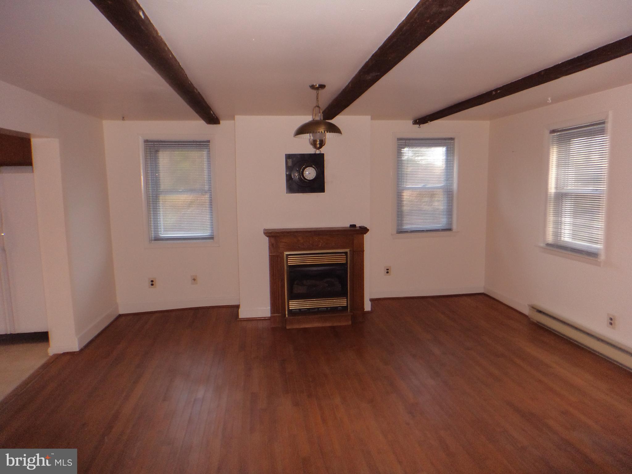 21079 Arnold Road Avenue, MD 20609 - Photo 9 of 26 Living Room