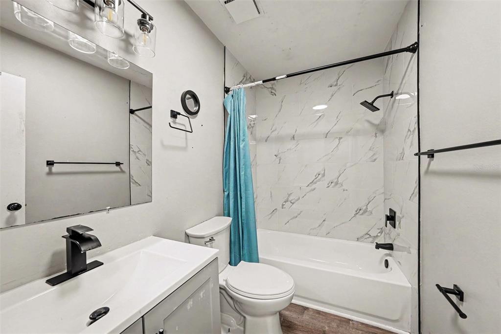 9208 North Connechusett Road, Unit D Tampa, FL 33617 - Photo 19 of 28