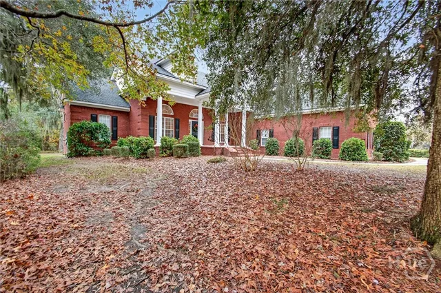 $755,699 | 273 Shadow Moss Circle, Richmond Hill, GA 31324