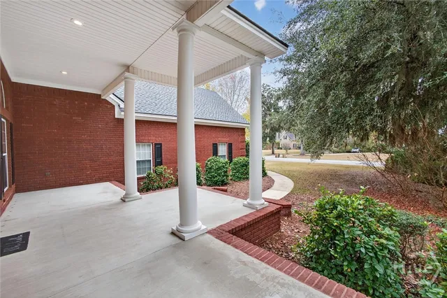 $755,699 | 273 Shadow Moss Circle, Richmond Hill, GA 31324