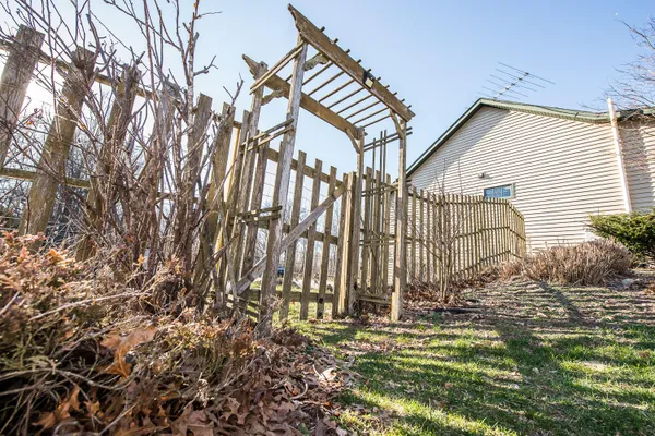 $450,000 | 3534 Dexter Trail, Stockbridge, MI 49285