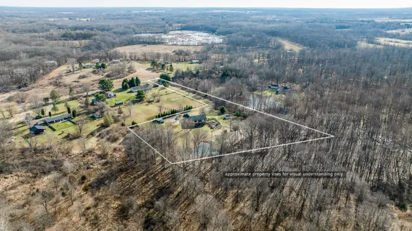 $450,000 | 3534 Dexter Trail, Stockbridge, MI 49285