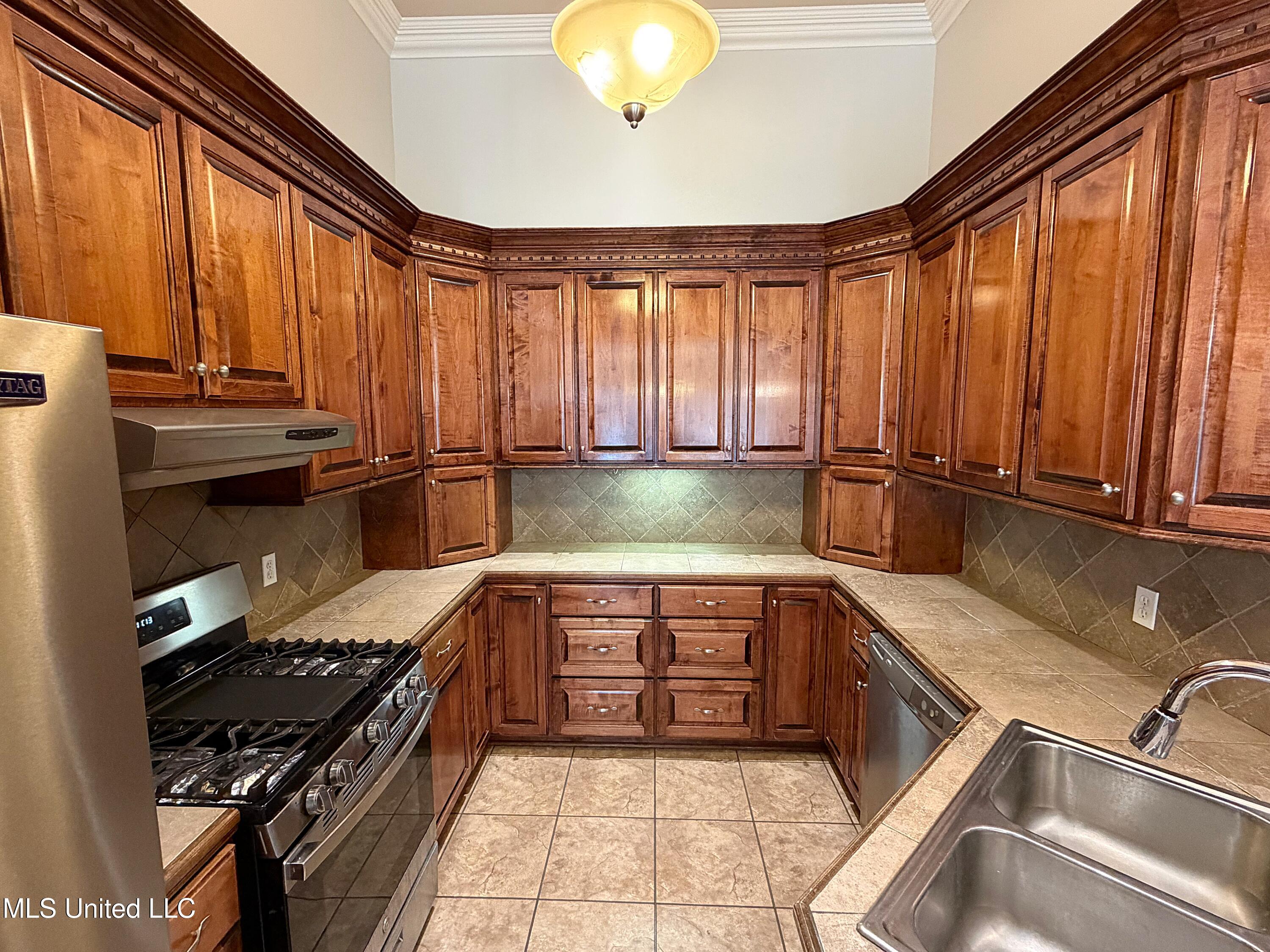 2099 East Franklin Street Carthage, MS 39051 - Photo 12 of 39 Kithcen ii