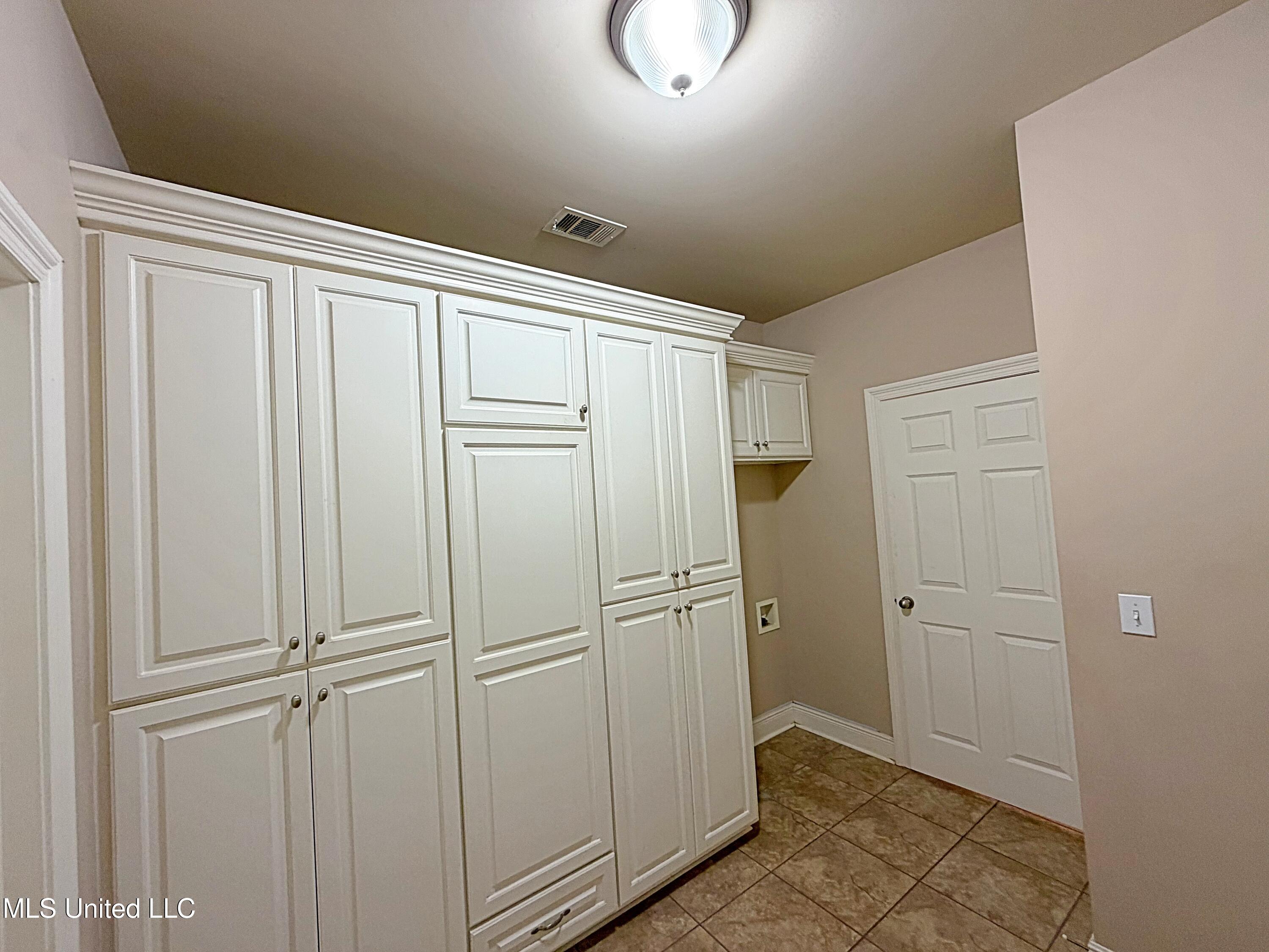 2099 East Franklin Street Carthage, MS 39051 - Photo 15 of 39 Pantry cabinets