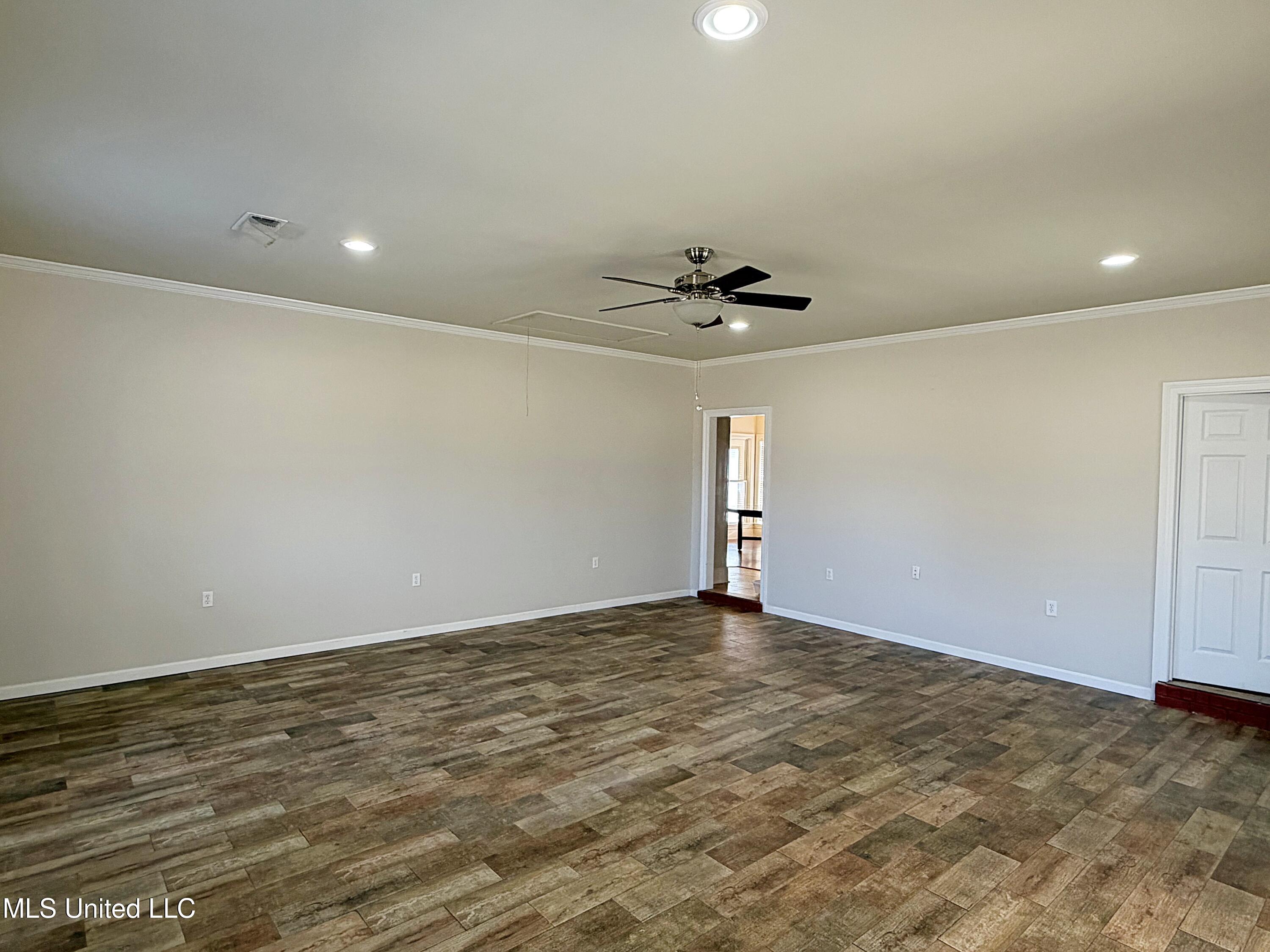2099 East Franklin Street Carthage, MS 39051 - Photo 25 of 39 bonus room 2