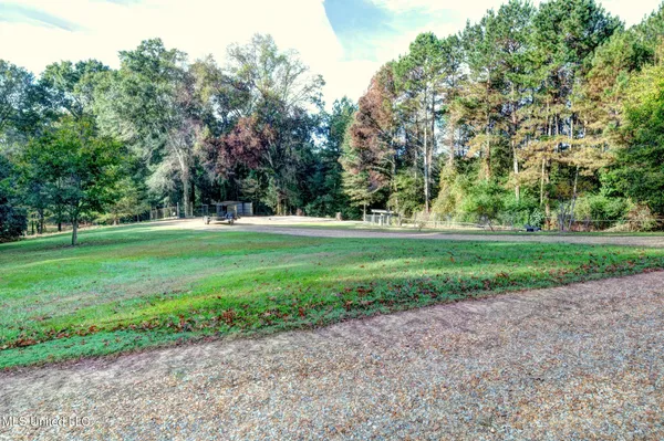 $359,999 | 2099 East Franklin Street, Carthage, MS 39051