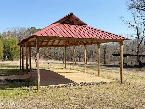 $359,999 | 2099 East Franklin Street, Carthage, MS 39051