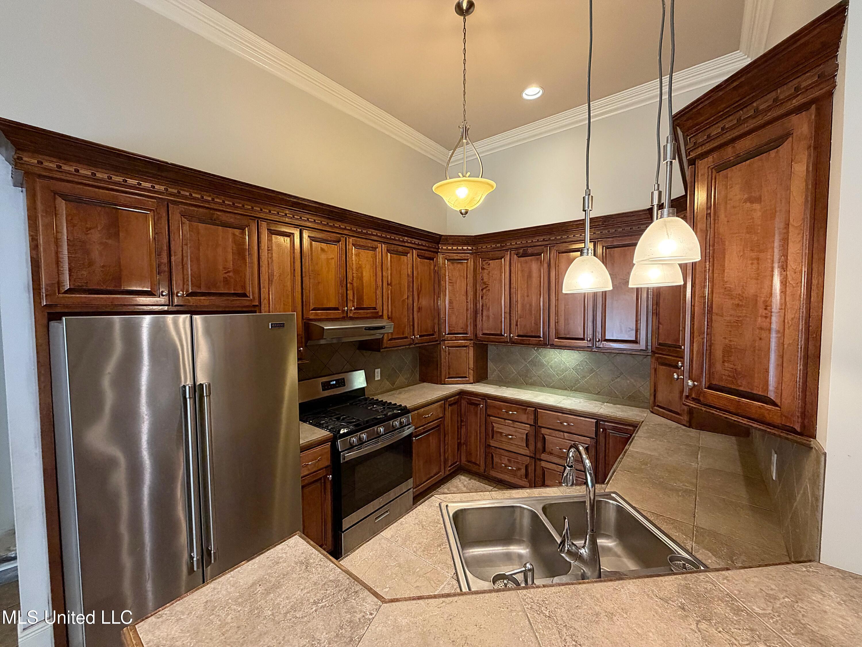 2099 East Franklin Street Carthage, MS 39051 - Photo 10 of 39 Kitchen 1