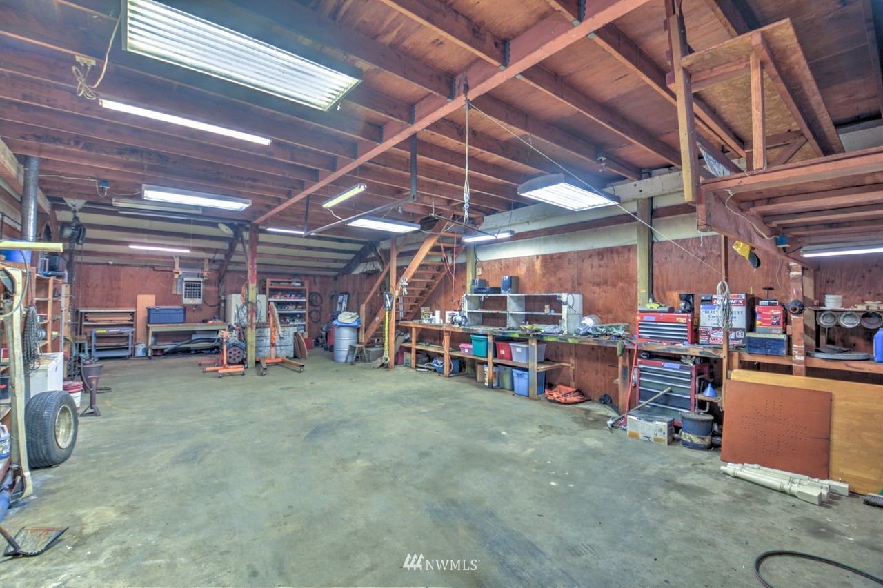 7741 Johnson Road Southeast Olympia, WA 98513 - Photo 3 of 40 Gallery Image 3