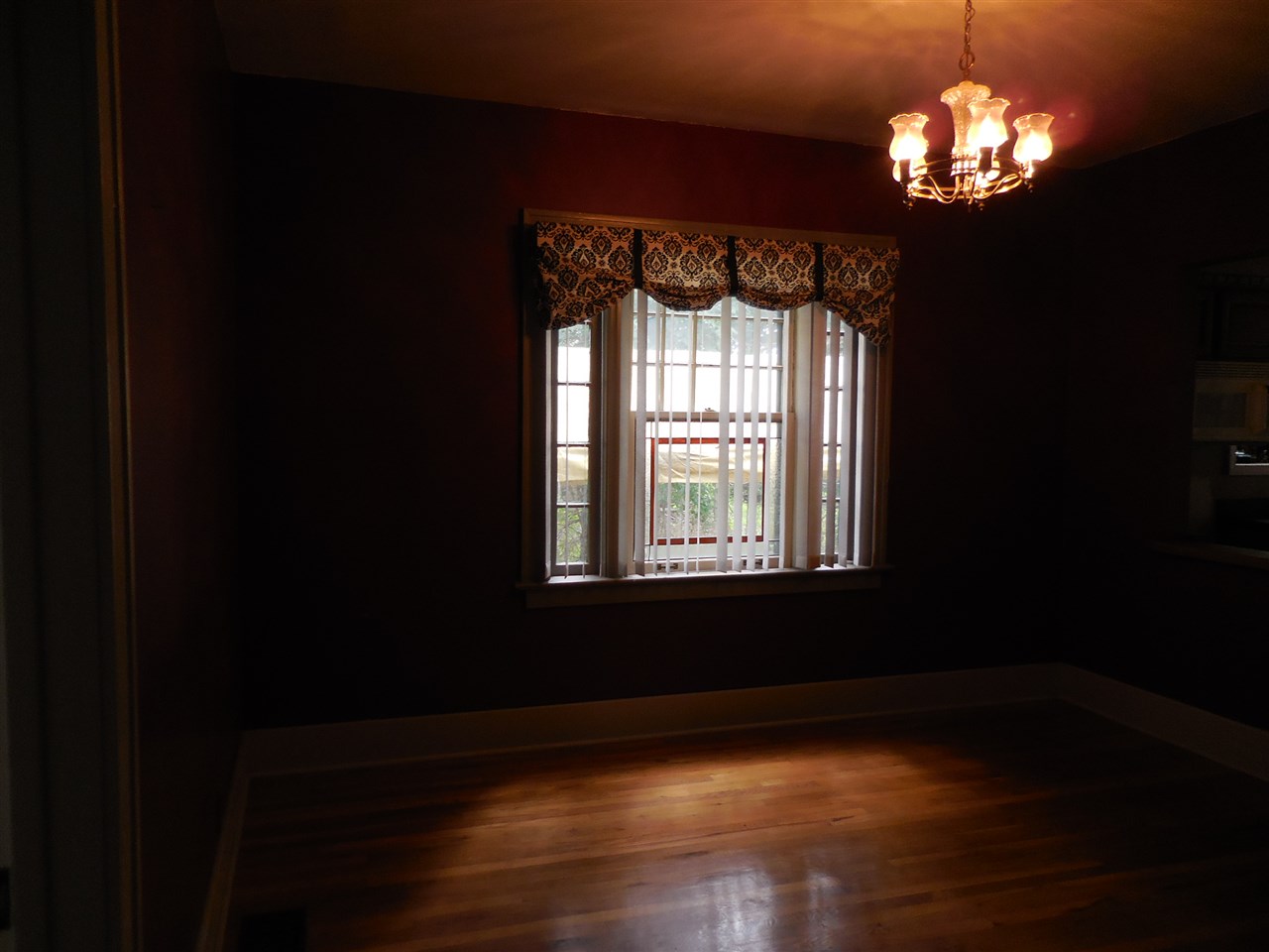 42647 Utica Road Sterling Heights, MI 48314 - Photo 6 of 30 31300983-5.JPG