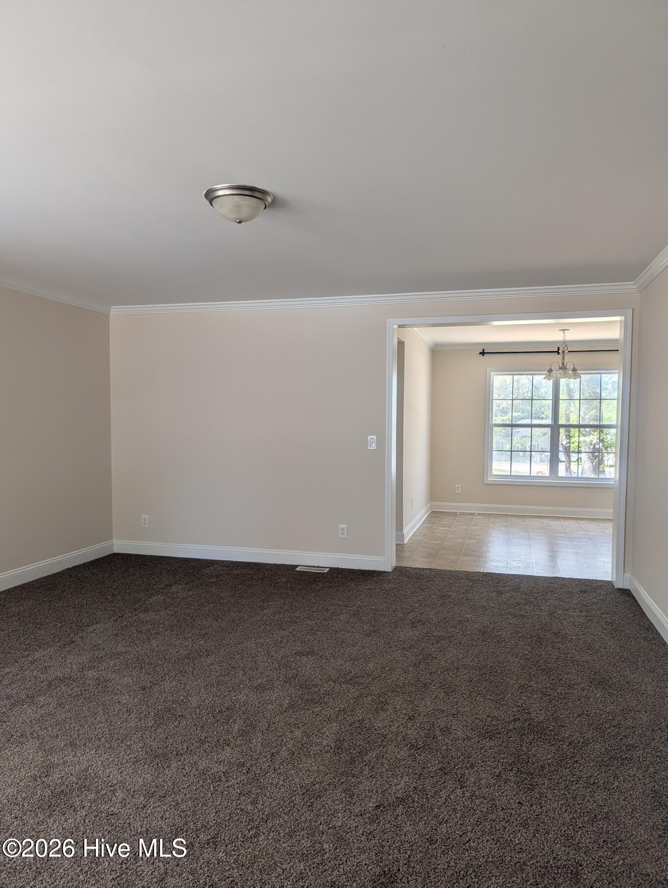 217 Queens Road Jacksonville, NC 28540 - Photo 2 of 12 FAMILYROOM 4