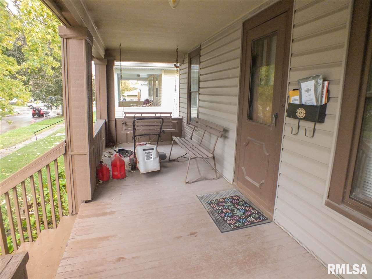 2131 3rd Street Moline, IL 61265 - Photo 3 of 17 Gallery Image 3