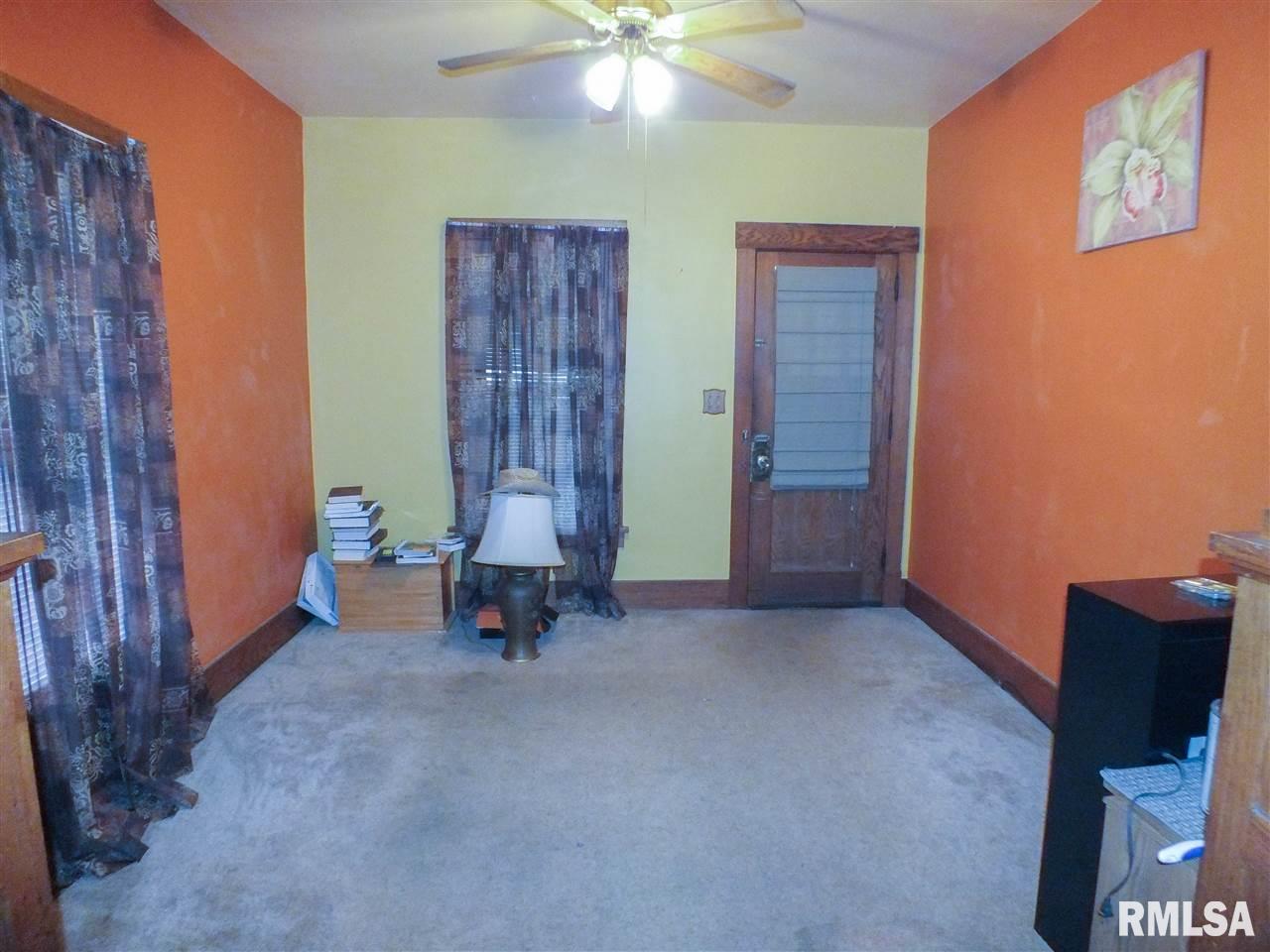 2131 3rd Street Moline, IL 61265 - Photo 5 of 17 Gallery Image 5