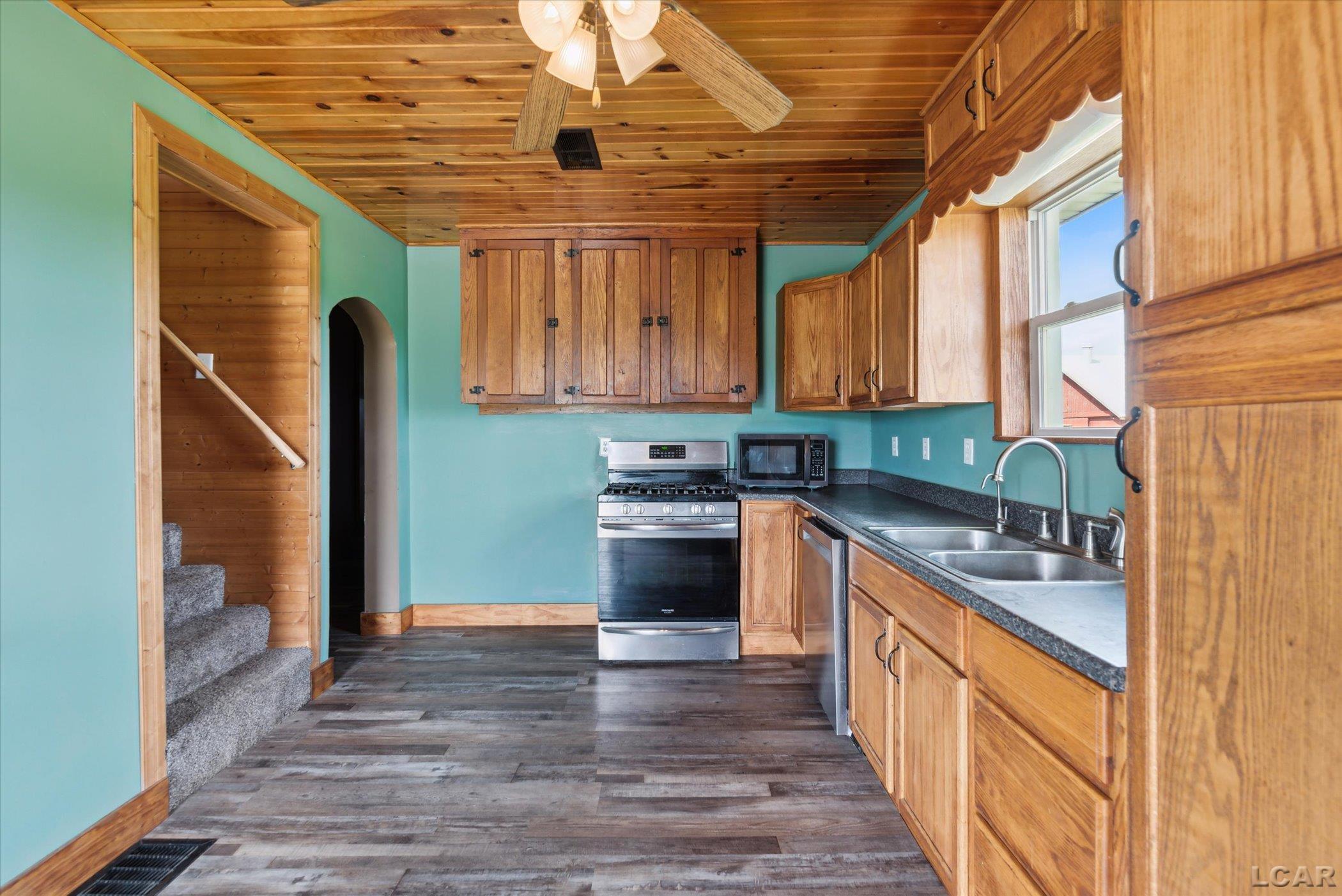 14211 Gilbert Road Waldron, MI 49288 - Photo 15 of 50