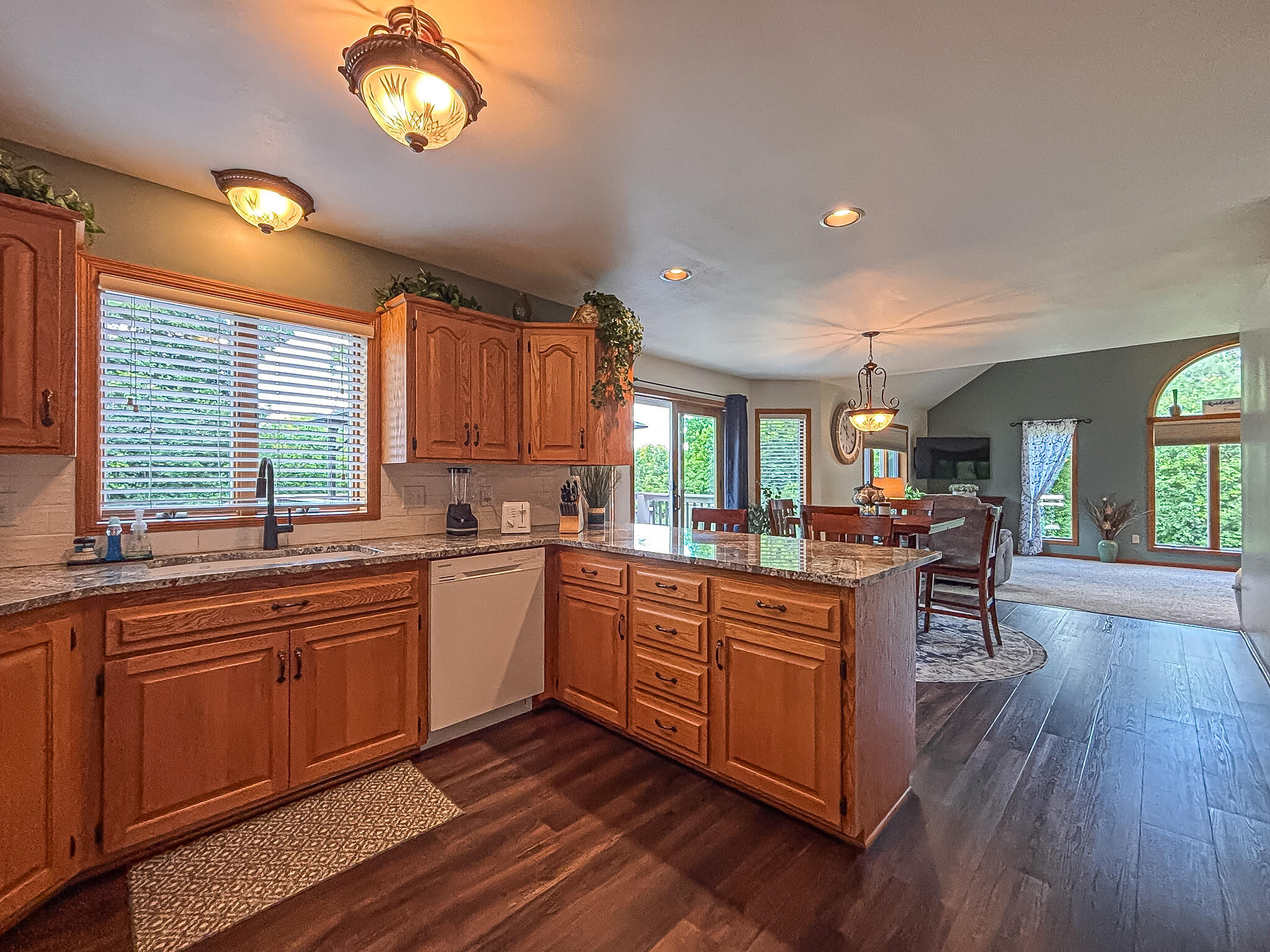 N5833 County Rd F Concord, WI 53178 - Photo 16 of 55 Kitchen