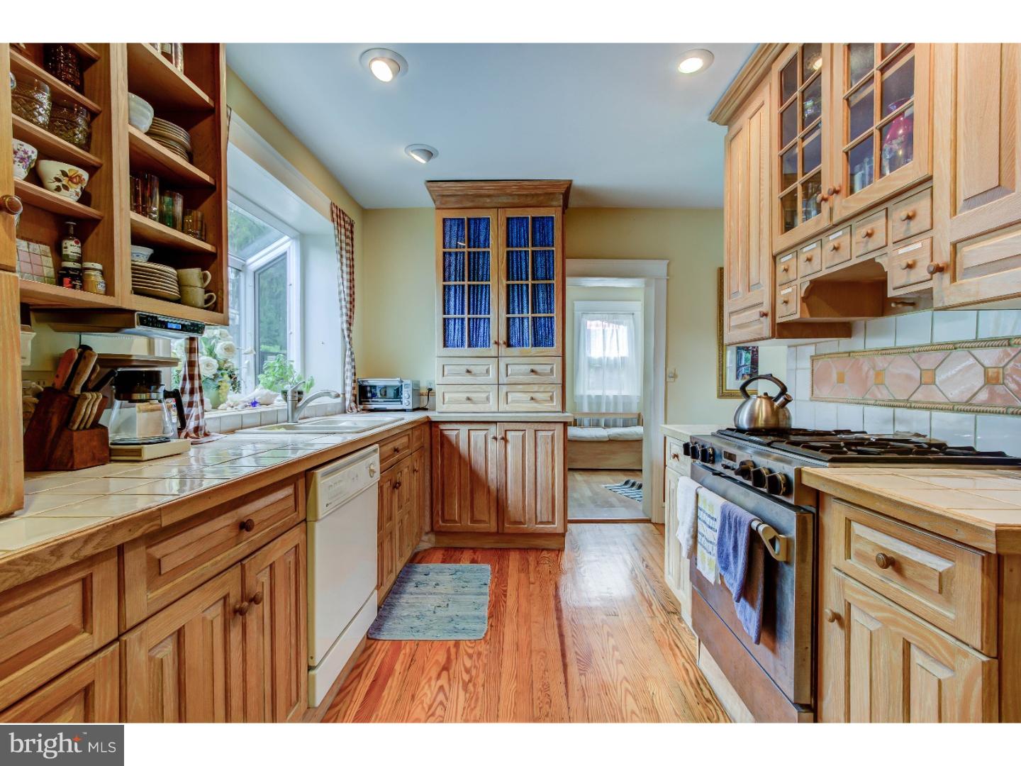 1610 Snuff Mill Road Hockessin, DE 19707 - Photo 11 of 25 Kitchen