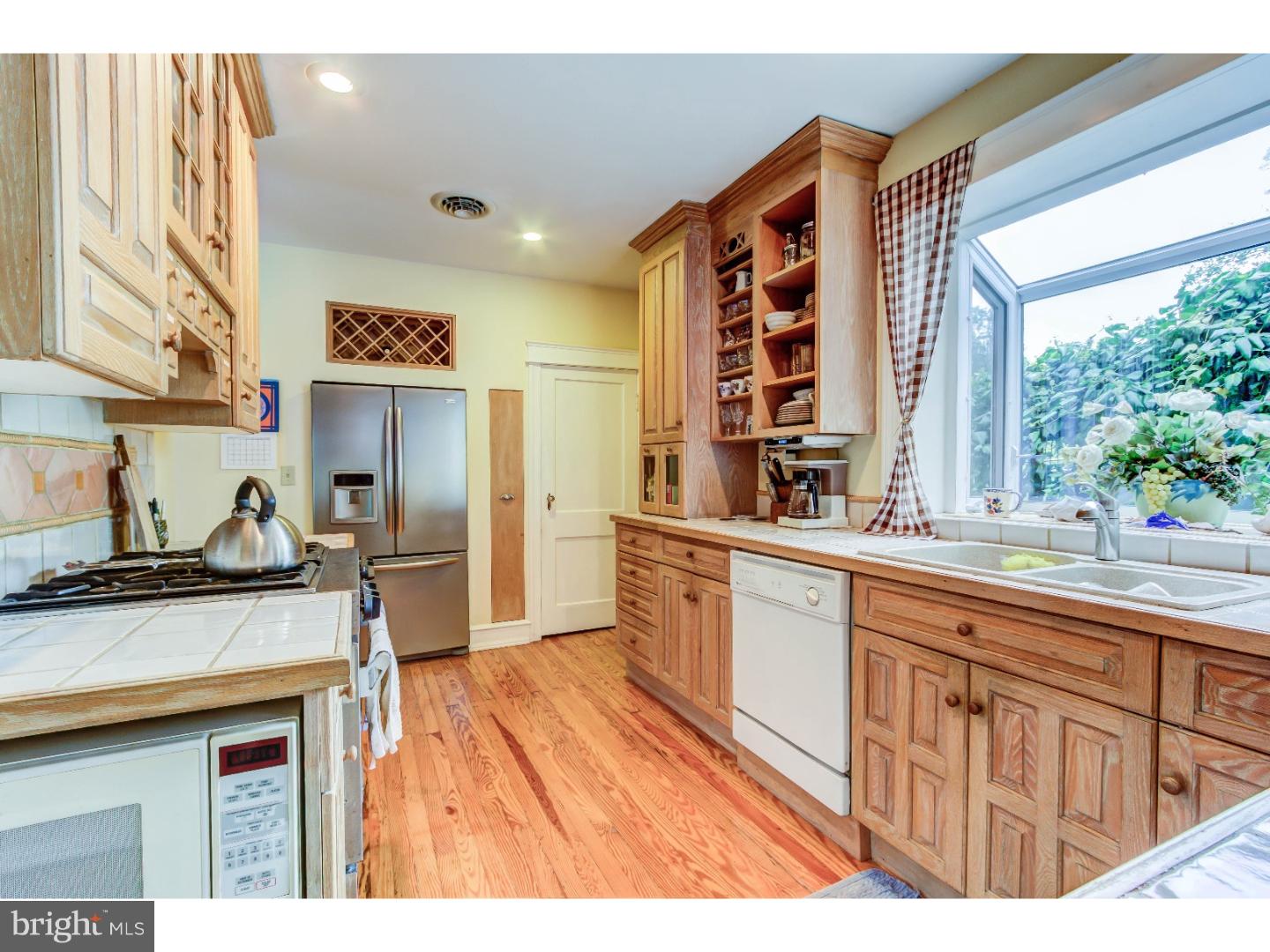1610 Snuff Mill Road Hockessin, DE 19707 - Photo 12 of 25 Kitchen