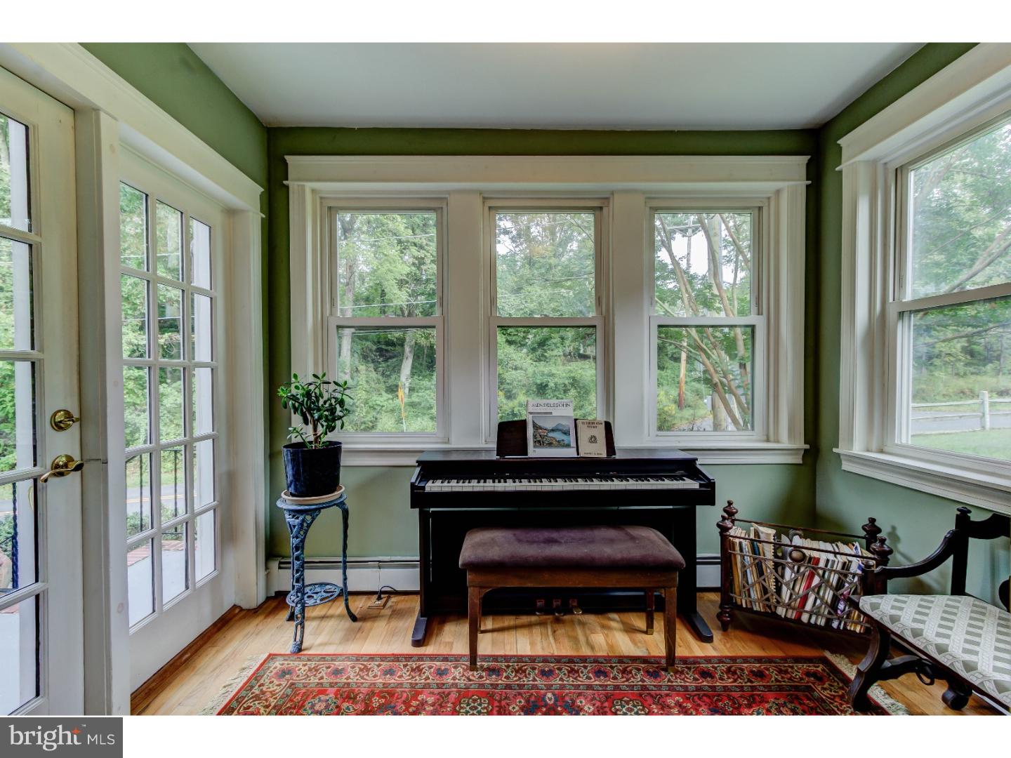 1610 Snuff Mill Road Hockessin, DE 19707 - Photo 4 of 25 Sun Room