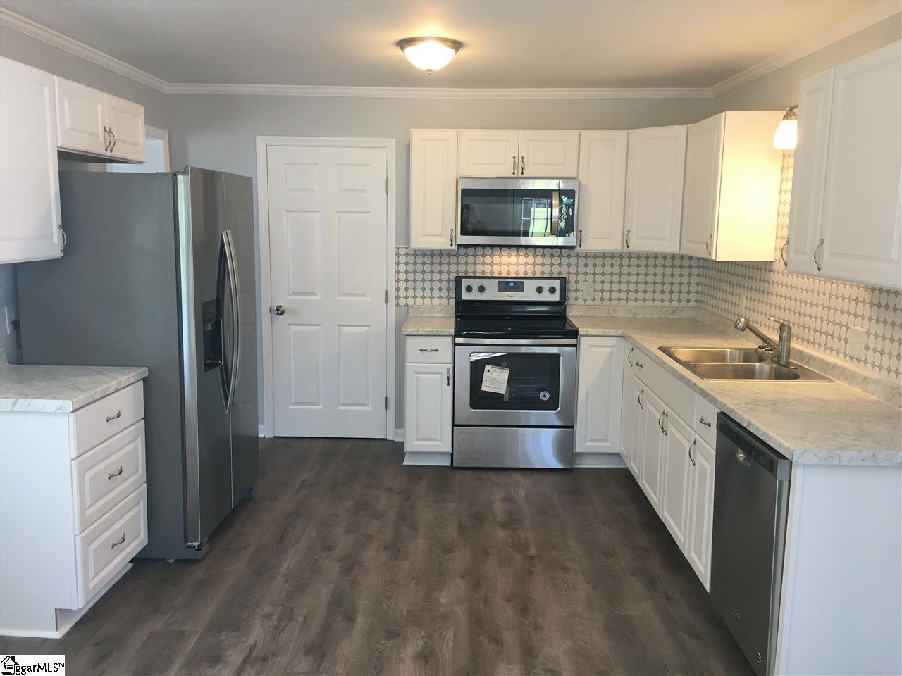 427 Bennett Dairy Road Spartanburg, SC 29307 - Photo 14 of 29